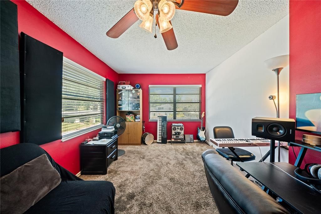 For Sale: $650,000 (5 beds, 4 baths, 3154 Square Feet)