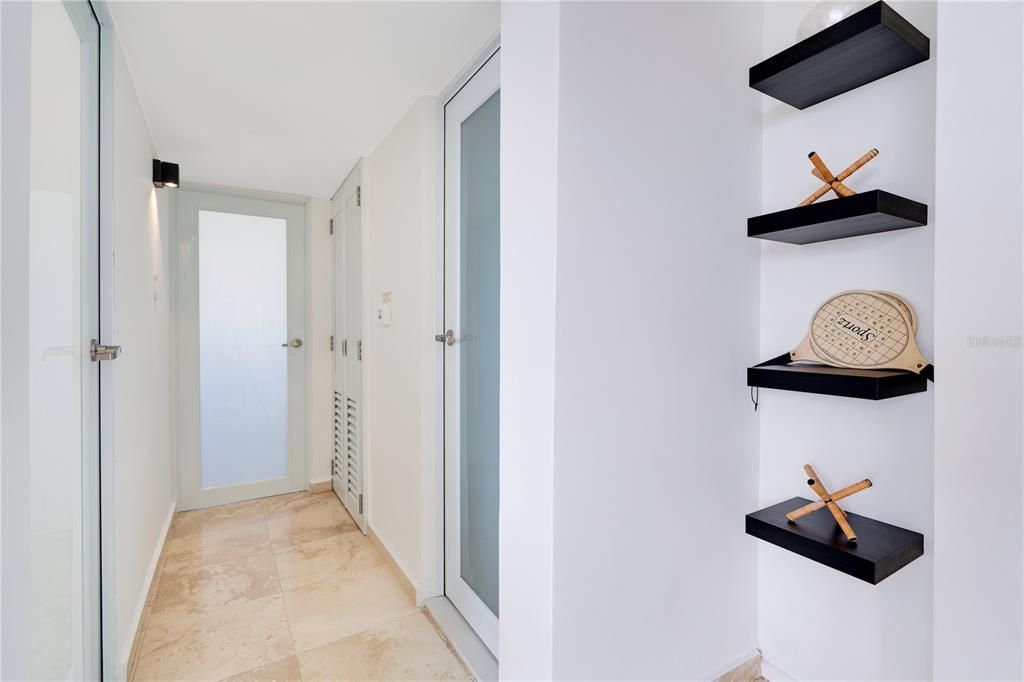 Под контрактом: $490,000 (2 спален, 2 ванн, 1168 Квадратных фут)