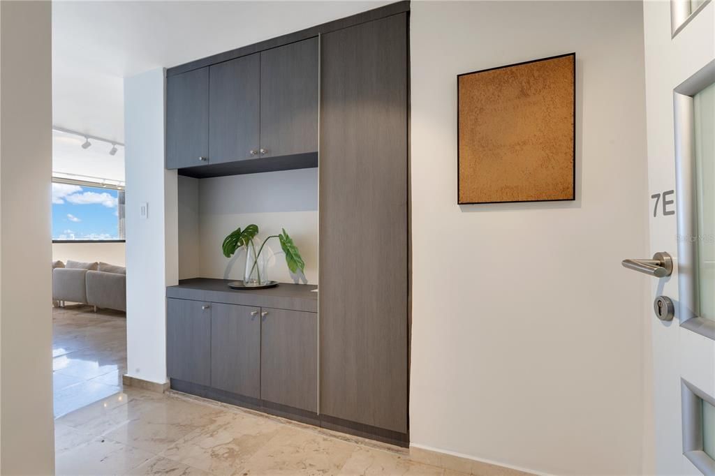 Под контрактом: $490,000 (2 спален, 2 ванн, 1168 Квадратных фут)