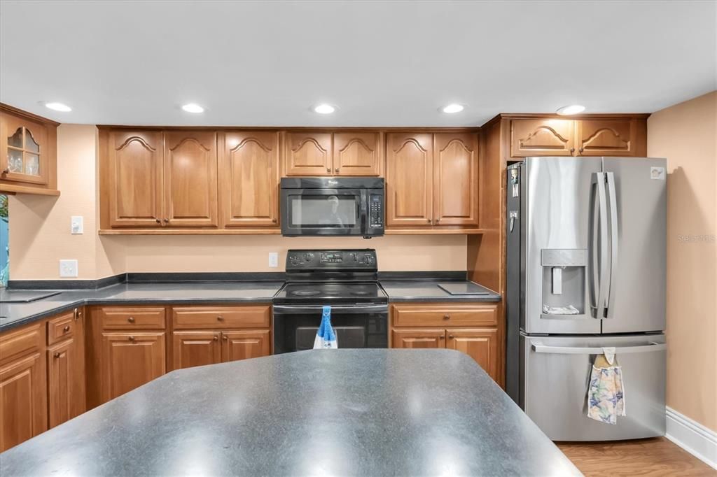 На продажу: $930,000 (2 спален, 3 ванн, 1750 Квадратных фут)