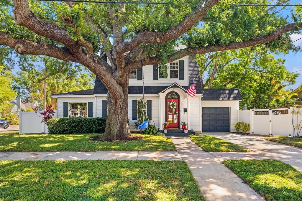 Недавно продано: $799,000 (4 спален, 2 ванн, 1266 Квадратных фут)