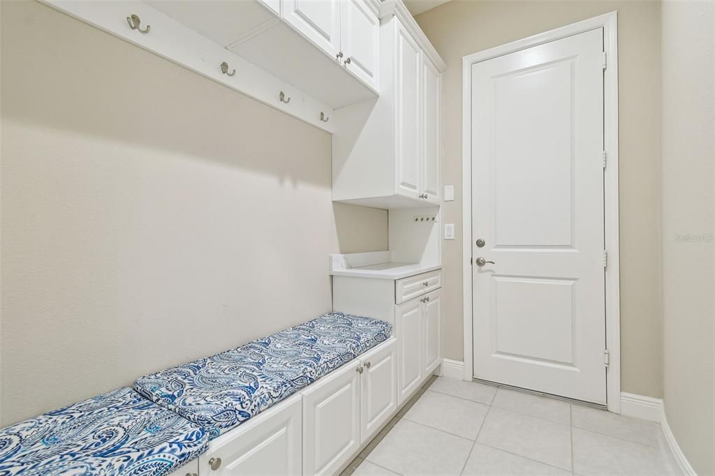 На продажу: $1,359,000 (5 спален, 5 ванн, 4472 Квадратных фут)