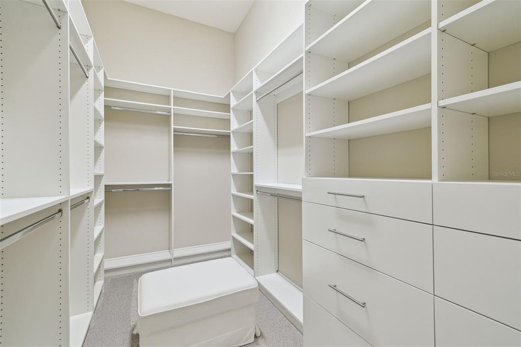 На продажу: $1,359,000 (5 спален, 5 ванн, 4472 Квадратных фут)