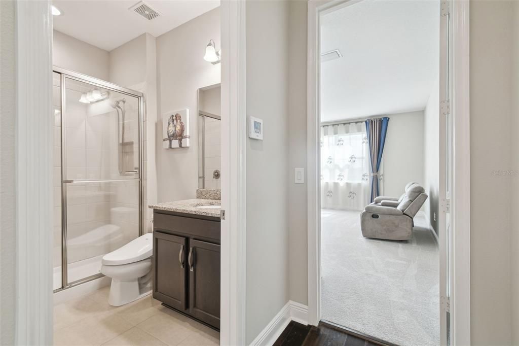 На продажу: $1,359,000 (5 спален, 5 ванн, 4472 Квадратных фут)