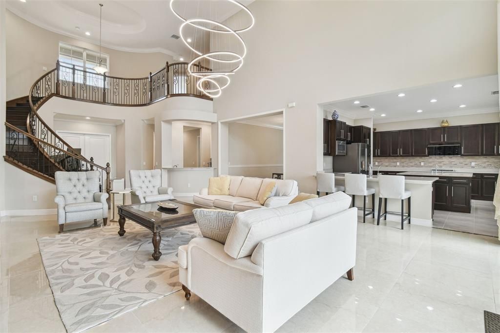 На продажу: $1,359,000 (5 спален, 5 ванн, 4472 Квадратных фут)