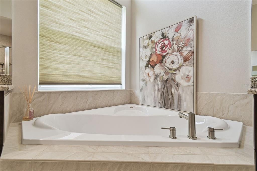 На продажу: $1,359,000 (5 спален, 5 ванн, 4472 Квадратных фут)