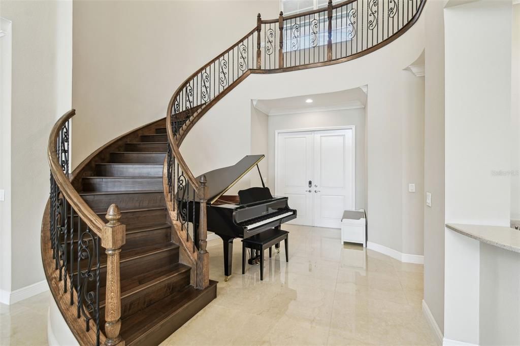 На продажу: $1,359,000 (5 спален, 5 ванн, 4472 Квадратных фут)