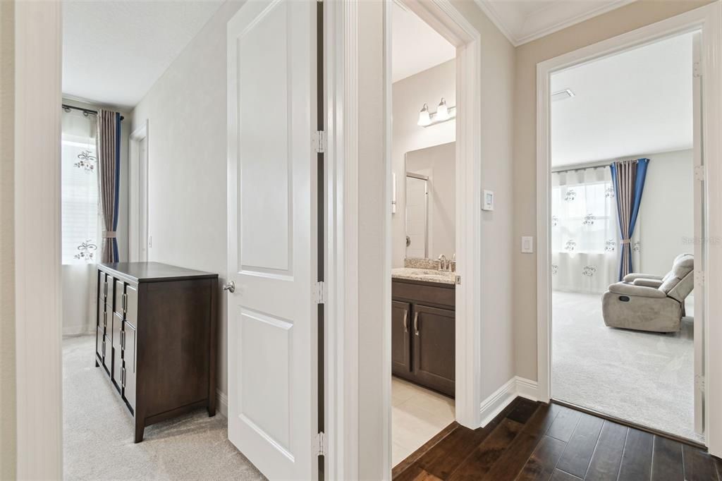 На продажу: $1,359,000 (5 спален, 5 ванн, 4472 Квадратных фут)