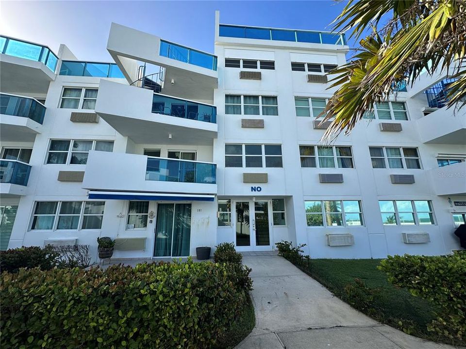 Recently Sold: $320,000 (2 beds, 2 baths, 926.97 Square Feet)