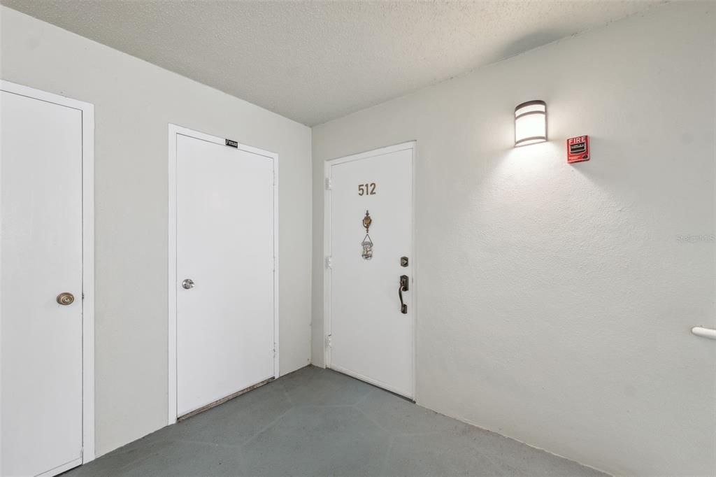 For Sale: $365,000 (2 beds, 2 baths, 1181 Square Feet)