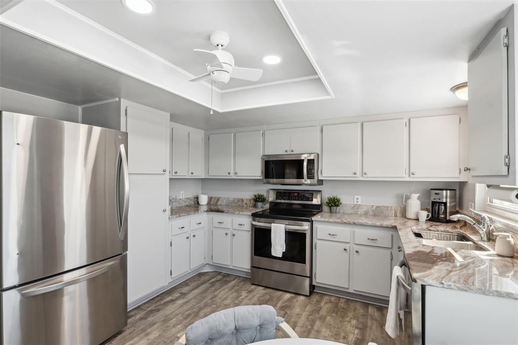 For Sale: $365,000 (2 beds, 2 baths, 1181 Square Feet)