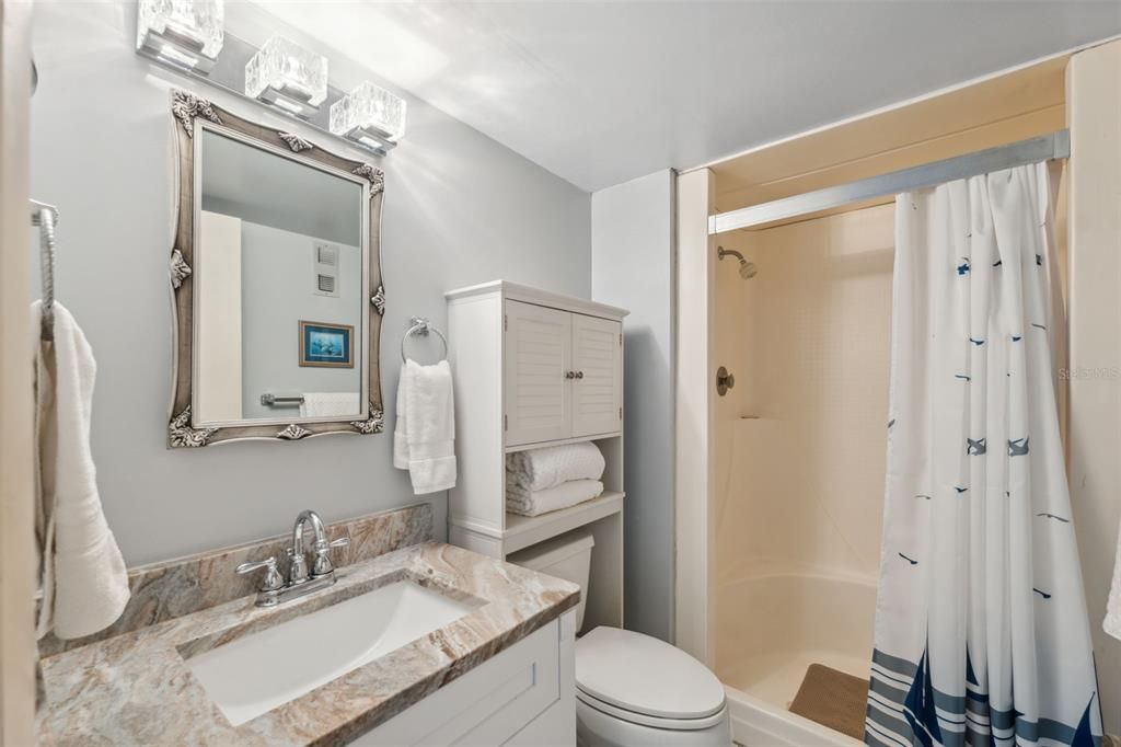 For Sale: $365,000 (2 beds, 2 baths, 1181 Square Feet)