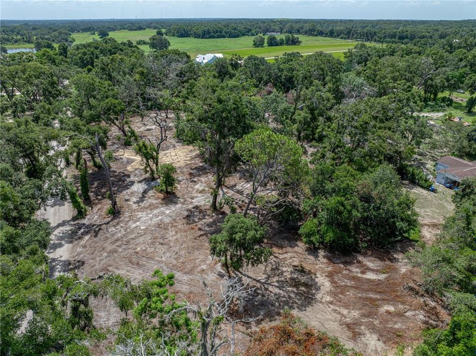 На продажу: $375,000 (3.07 acres)