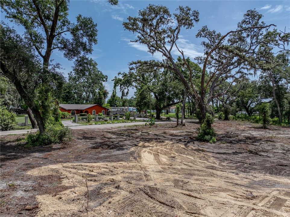 На продажу: $375,000 (3.07 acres)