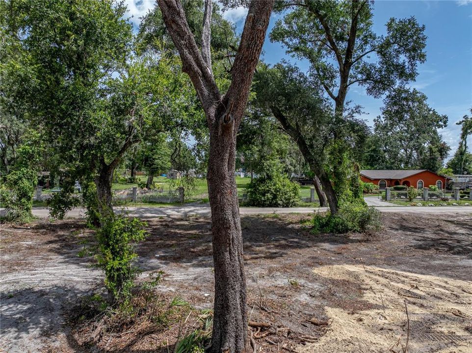На продажу: $375,000 (3.07 acres)