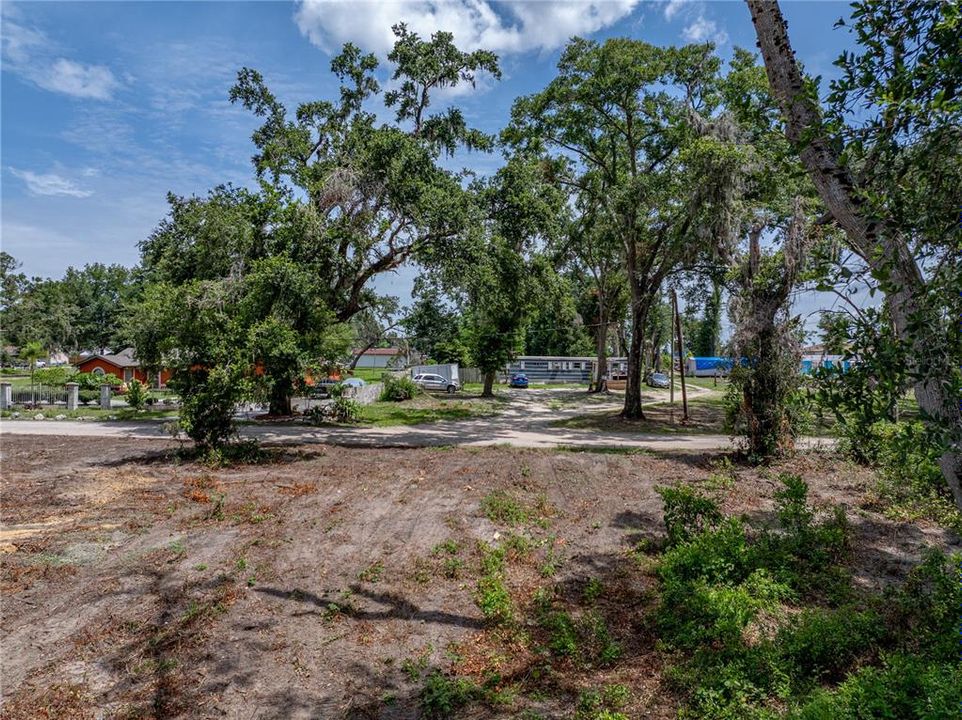 На продажу: $375,000 (3.07 acres)