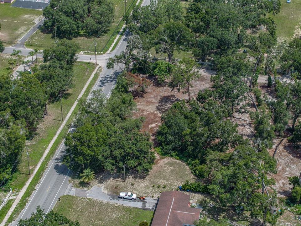 На продажу: $375,000 (3.07 acres)