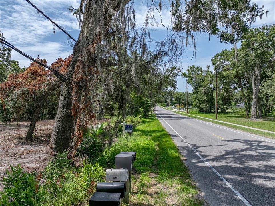 На продажу: $375,000 (3.07 acres)