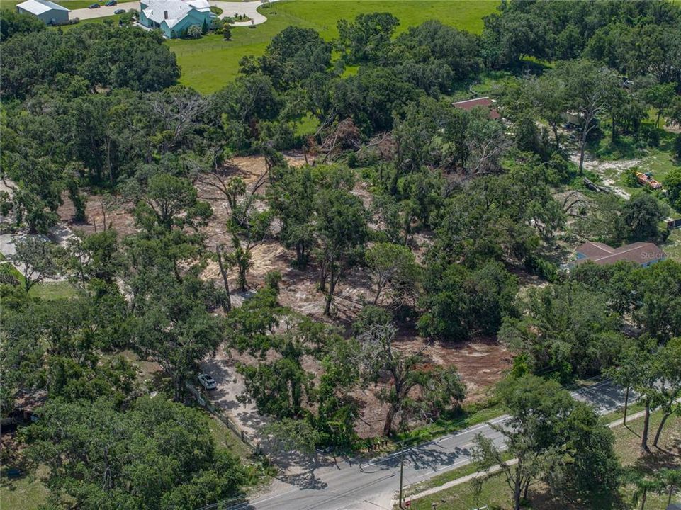 На продажу: $375,000 (3.07 acres)