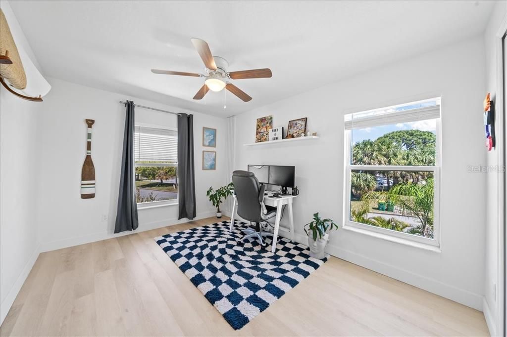 En Venta: $385,000 (3 camas, 2 baños, 1945 Pies cuadrados)