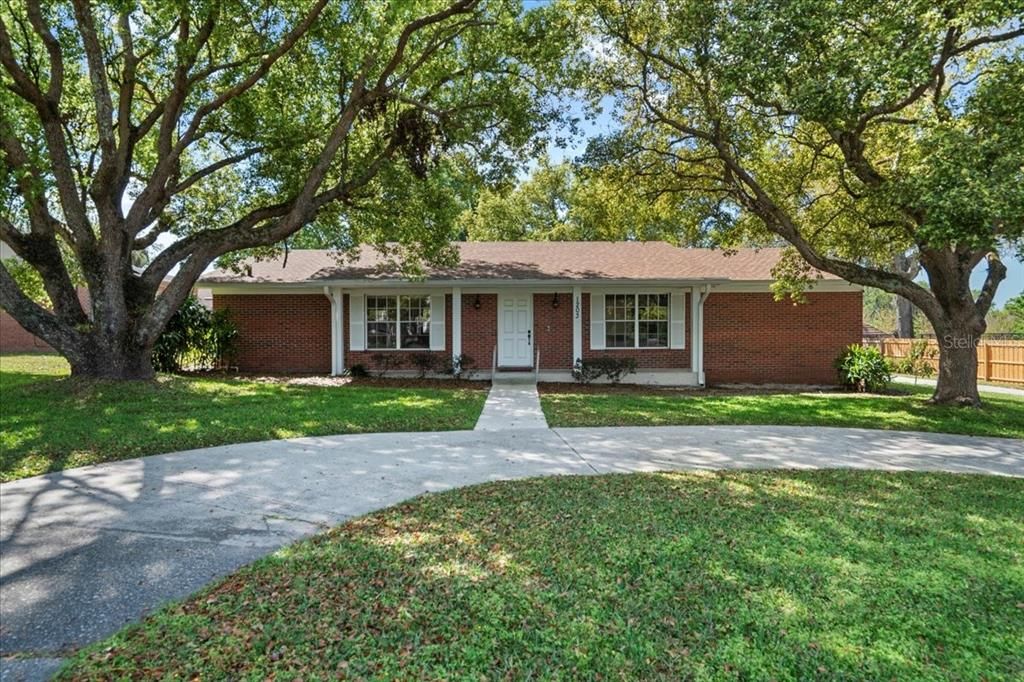 Recently Sold: $350,000 (3 beds, 2 baths, 2235 Square Feet)