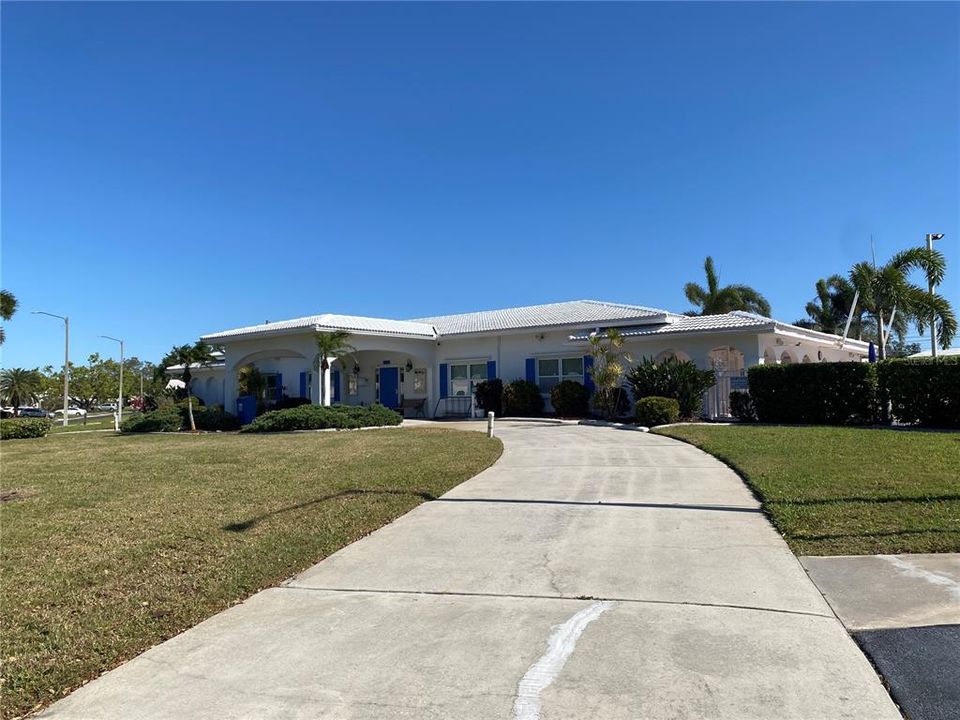 For Sale: $399,000 (2 beds, 2 baths, 1578 Square Feet)