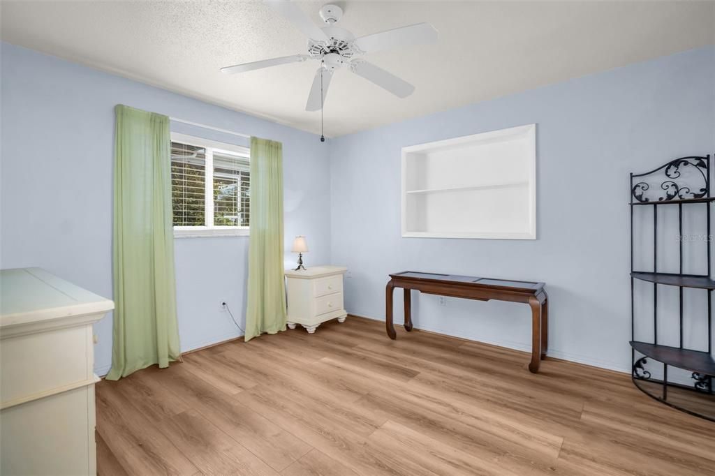 For Sale: $399,000 (2 beds, 2 baths, 1578 Square Feet)