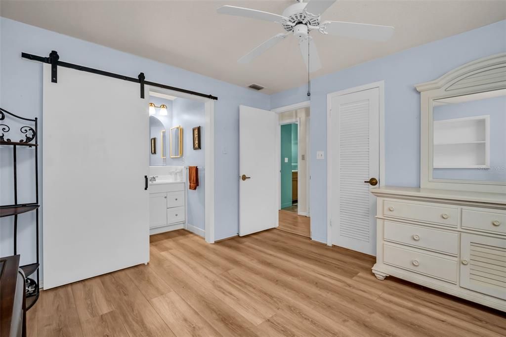 For Sale: $399,000 (2 beds, 2 baths, 1578 Square Feet)