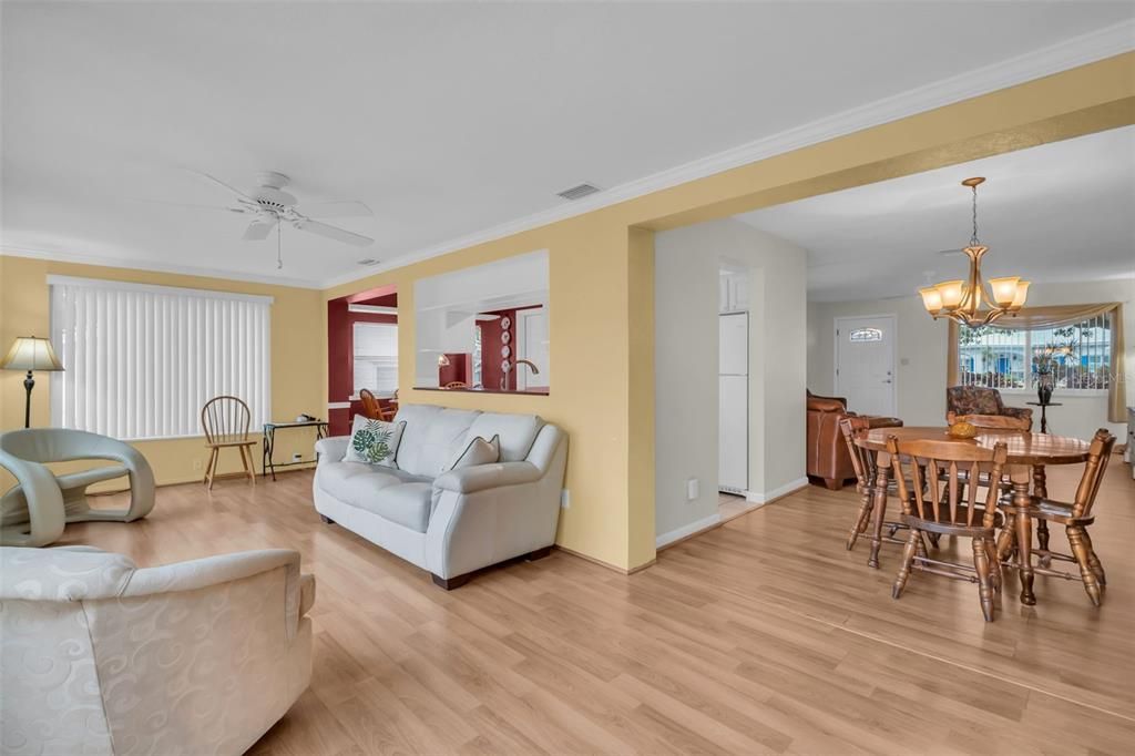 For Sale: $399,000 (2 beds, 2 baths, 1578 Square Feet)