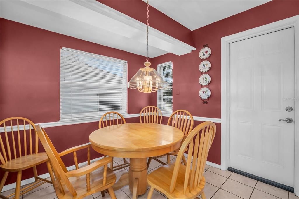 For Sale: $399,000 (2 beds, 2 baths, 1578 Square Feet)