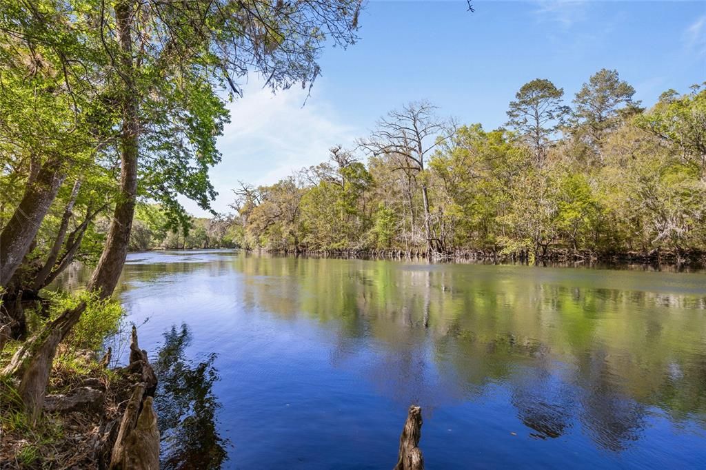 Vendido Recientemente: $325,000 (17.20 acres)