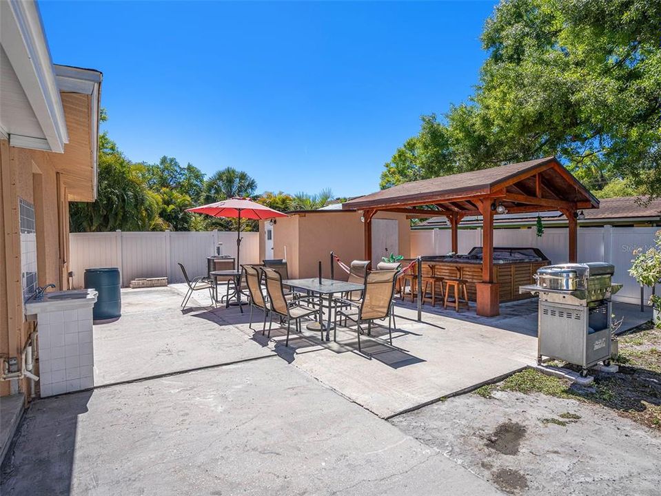 待售: $519,900 (4 贝兹, 2 浴室, 1455 平方英尺)