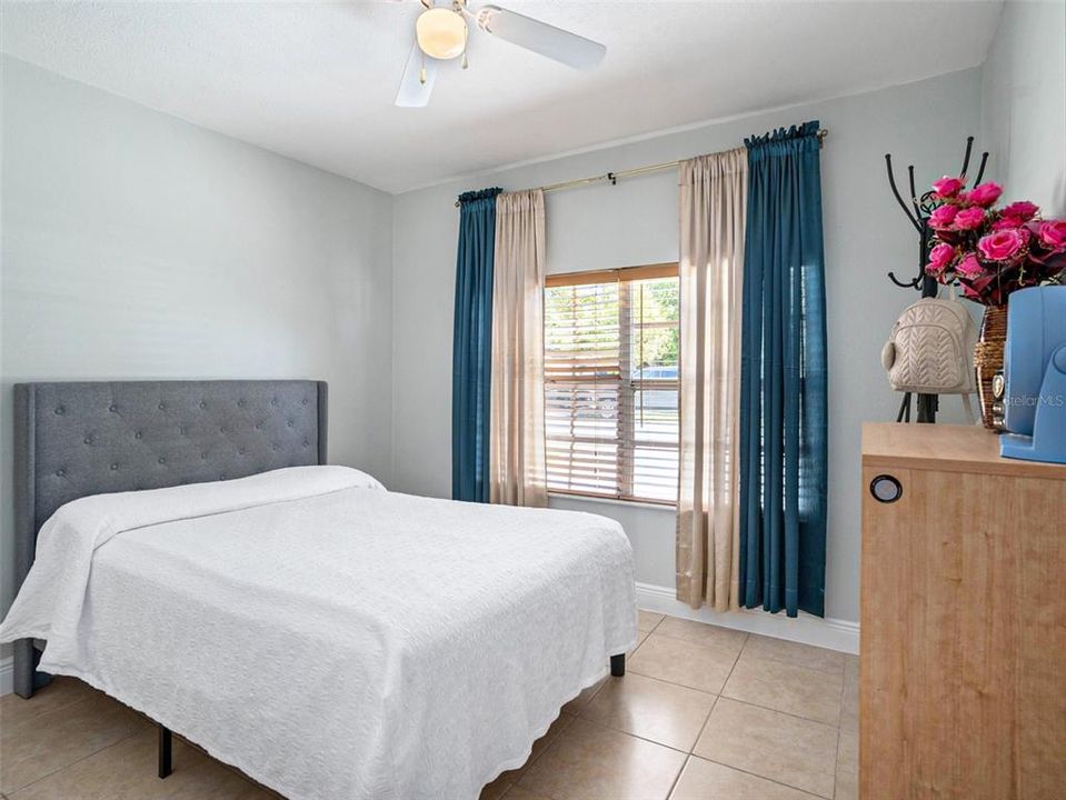 待售: $519,900 (4 贝兹, 2 浴室, 1455 平方英尺)