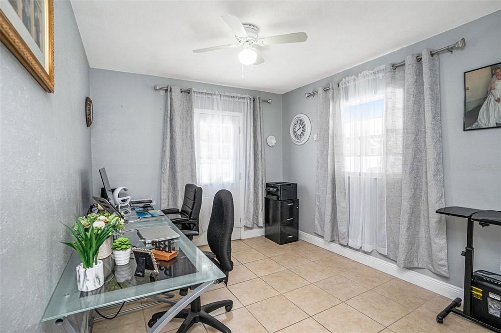 待售: $519,900 (4 贝兹, 2 浴室, 1455 平方英尺)