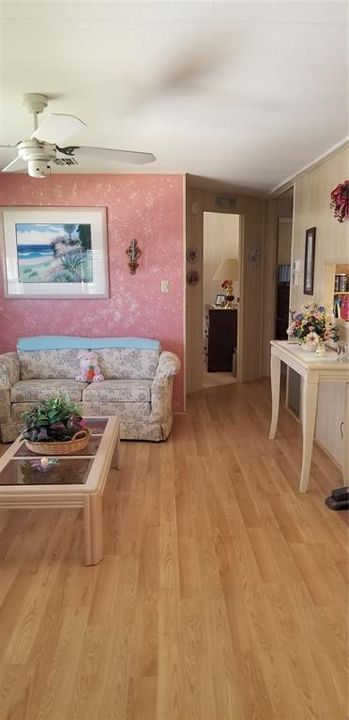 Active With Contract: $129,000 (2 beds, 2 baths, 1152 Square Feet)