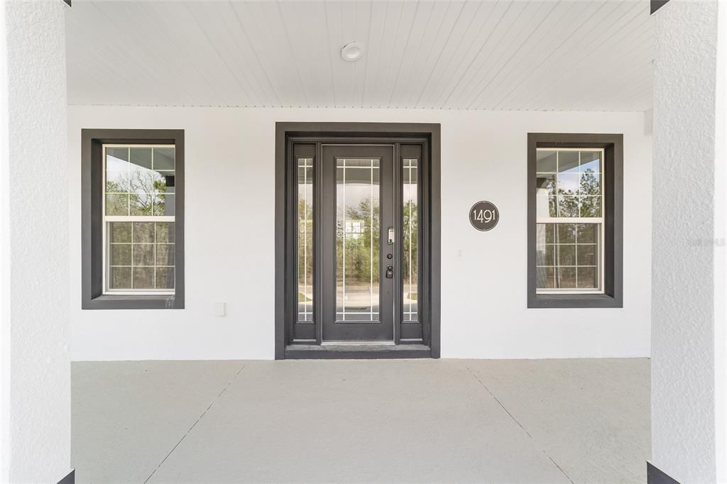 For Sale: $294,999 (3 beds, 2 baths, 1640 Square Feet)