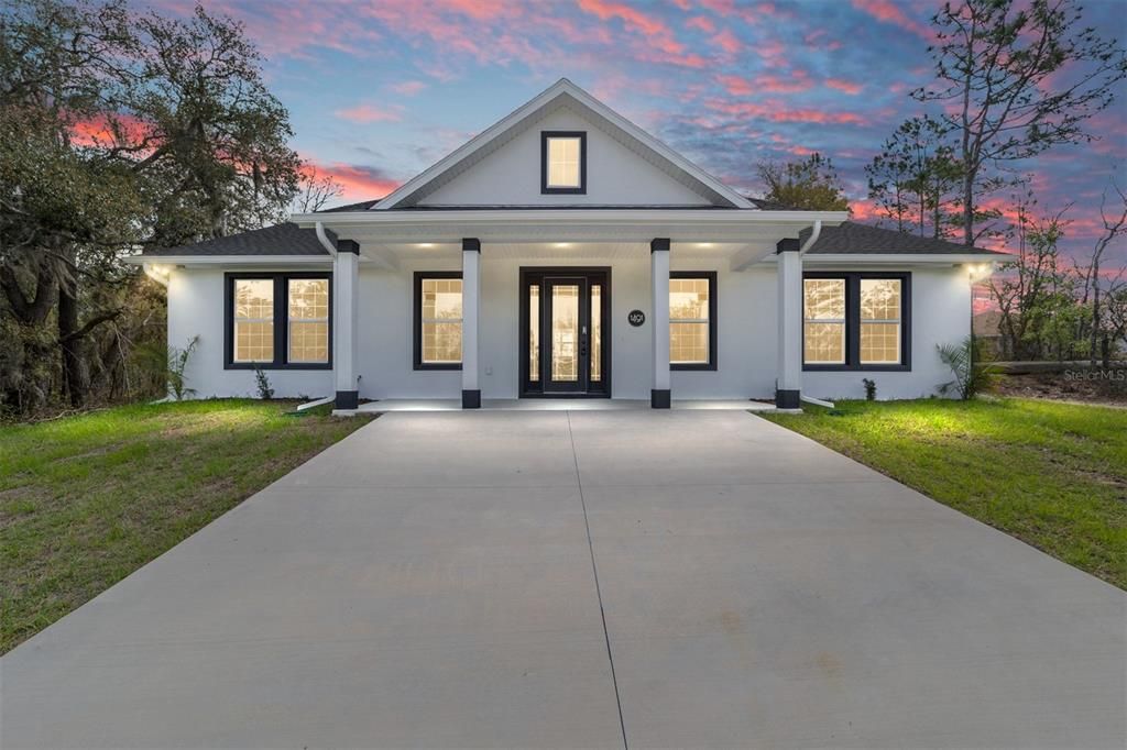 For Sale: $294,999 (3 beds, 2 baths, 1640 Square Feet)