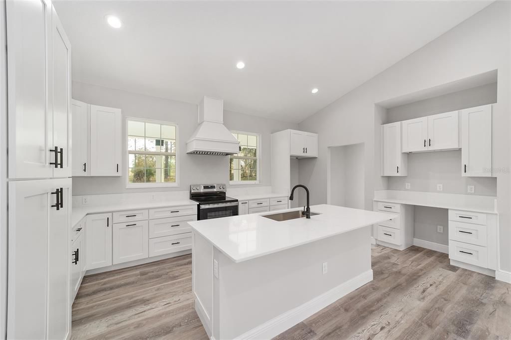 For Sale: $294,999 (3 beds, 2 baths, 1640 Square Feet)