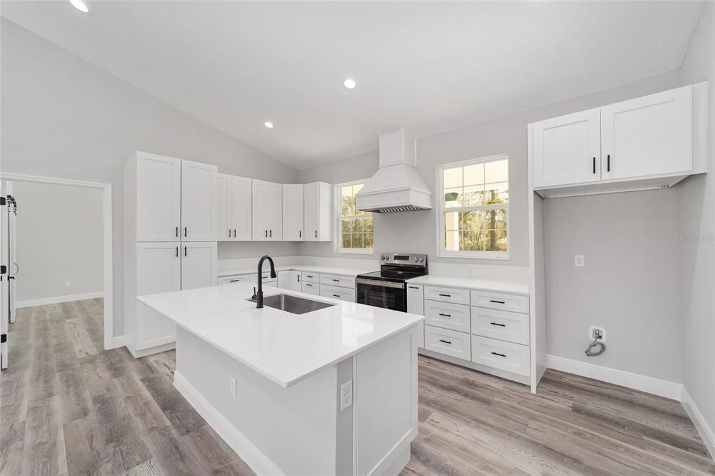 For Sale: $294,999 (3 beds, 2 baths, 1640 Square Feet)