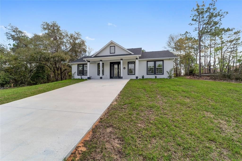 For Sale: $294,999 (3 beds, 2 baths, 1640 Square Feet)