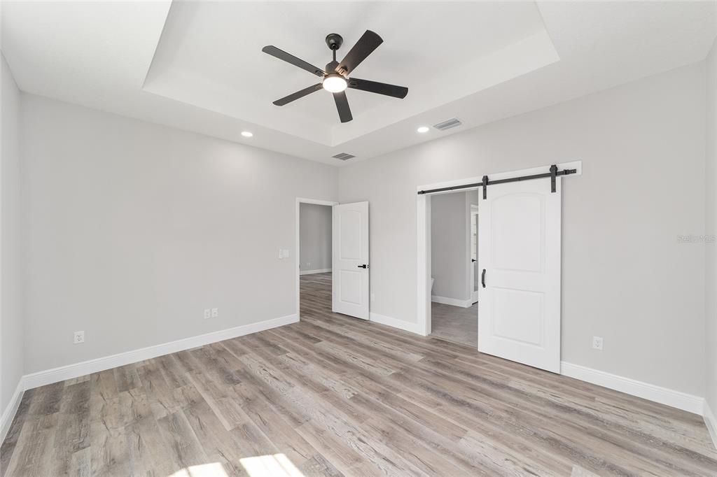 For Sale: $294,999 (3 beds, 2 baths, 1640 Square Feet)