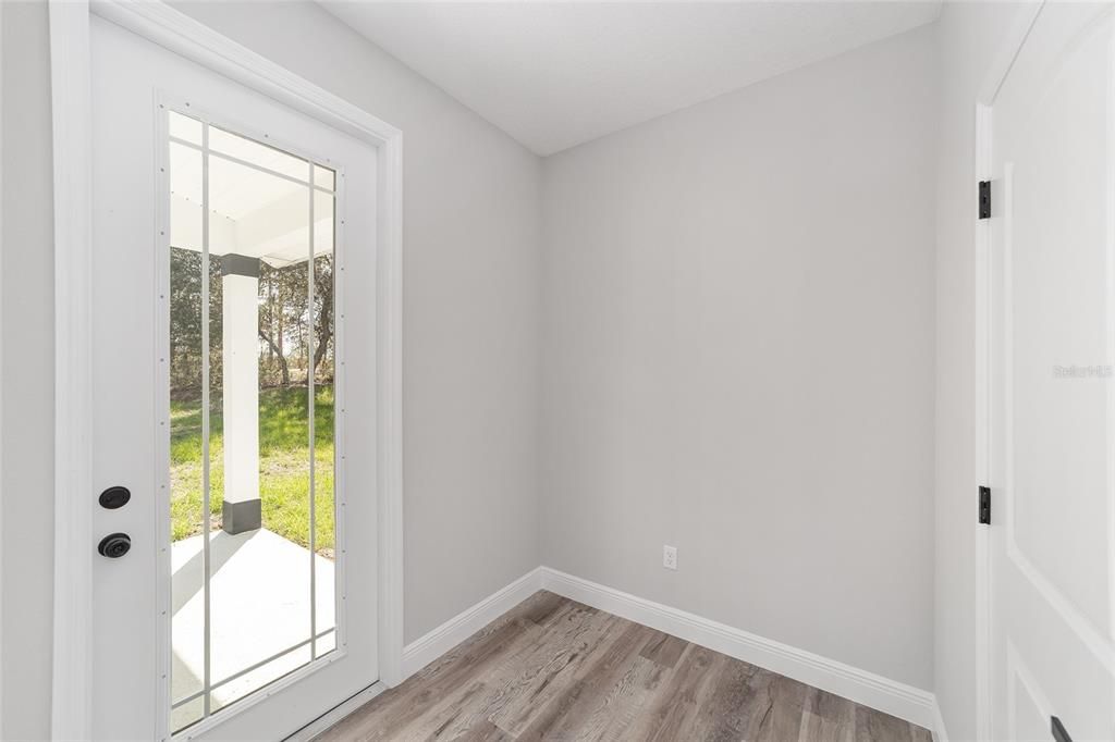 For Sale: $294,999 (3 beds, 2 baths, 1640 Square Feet)