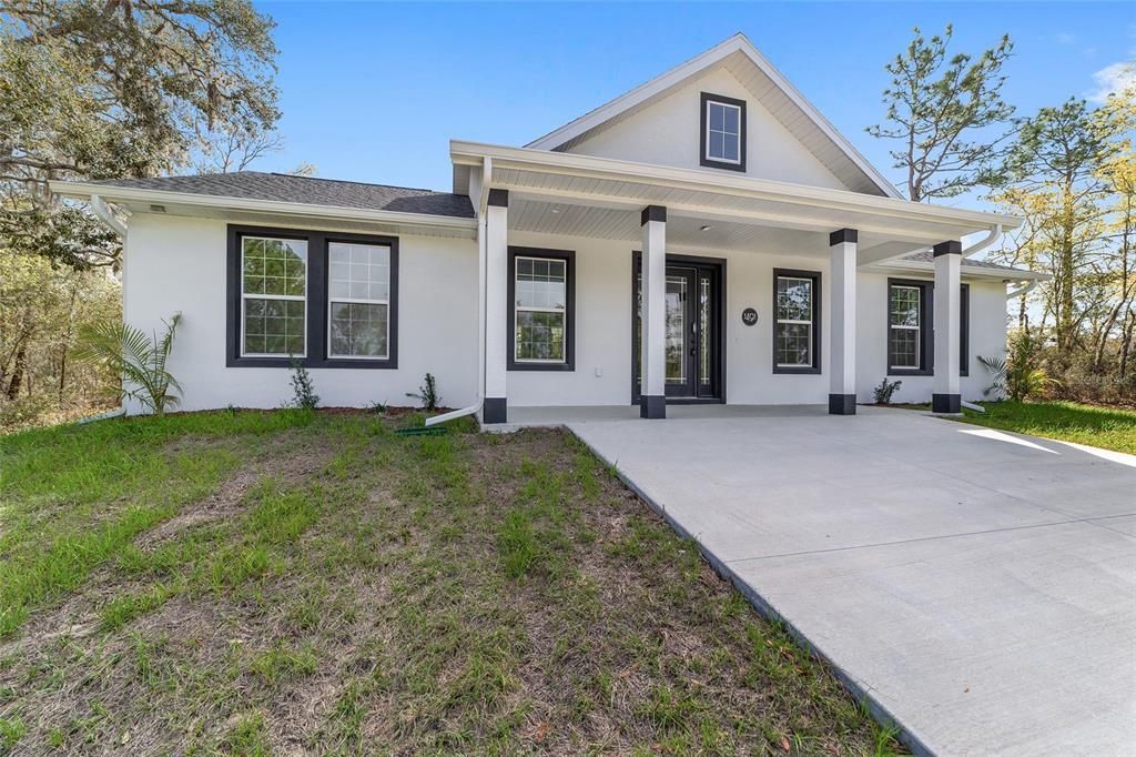 For Sale: $294,999 (3 beds, 2 baths, 1640 Square Feet)