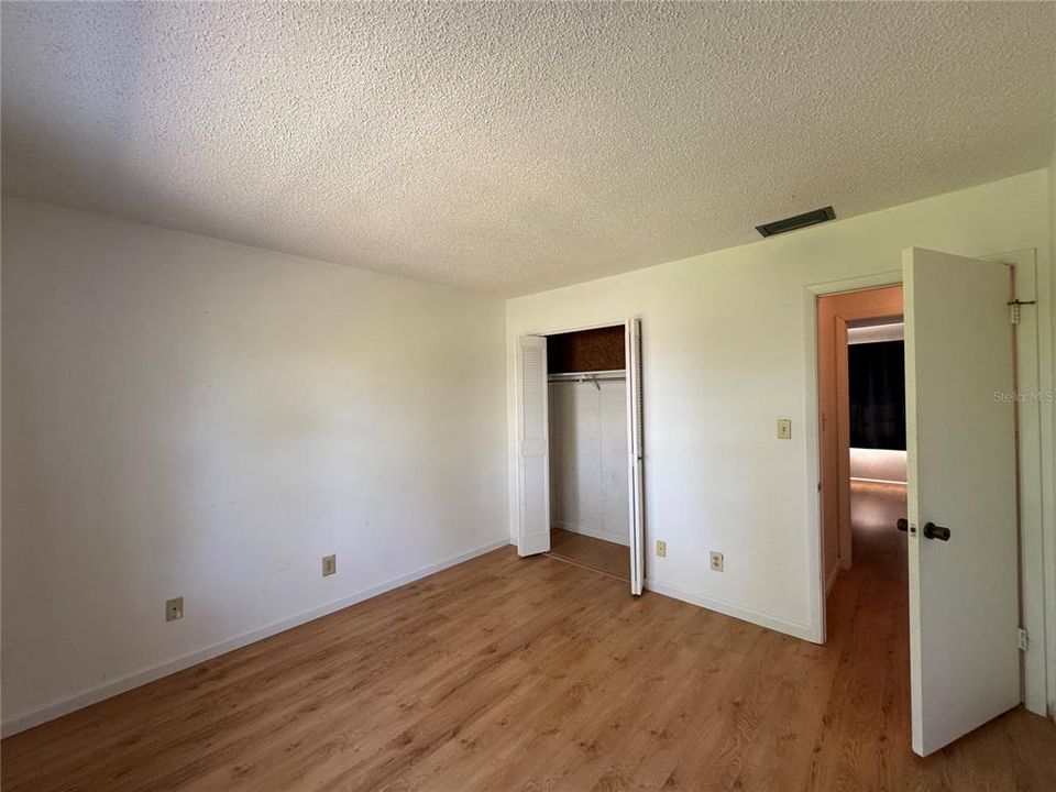For Sale: $135,800 (3 beds, 2 baths, 1250 Square Feet)