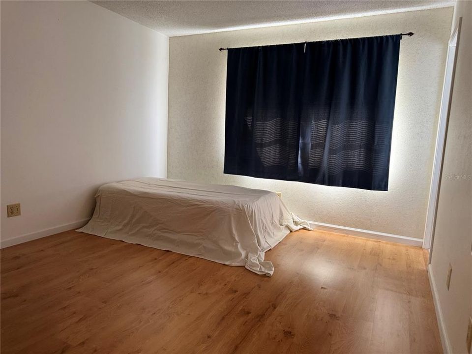 For Sale: $135,800 (3 beds, 2 baths, 1250 Square Feet)