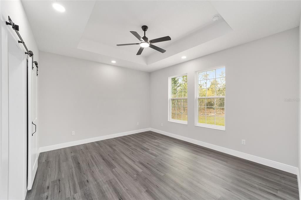 Activo con contrato: $282,500 (3 camas, 2 baños, 1640 Pies cuadrados)