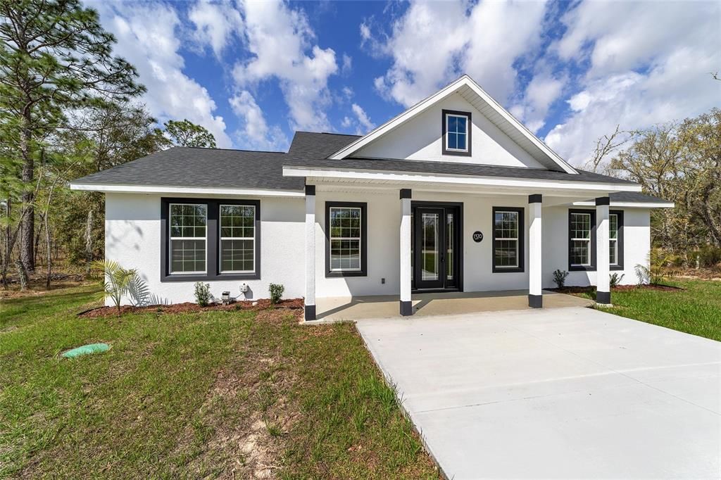 Activo con contrato: $282,500 (3 camas, 2 baños, 1640 Pies cuadrados)