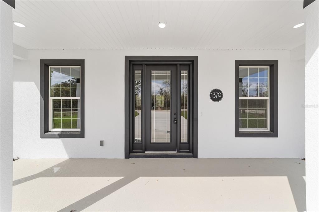 Activo con contrato: $282,500 (3 camas, 2 baños, 1640 Pies cuadrados)