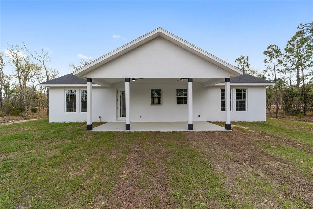 Activo con contrato: $282,500 (3 camas, 2 baños, 1640 Pies cuadrados)