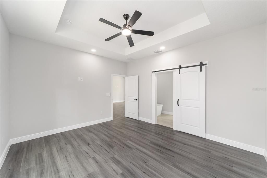 Activo con contrato: $282,500 (3 camas, 2 baños, 1640 Pies cuadrados)